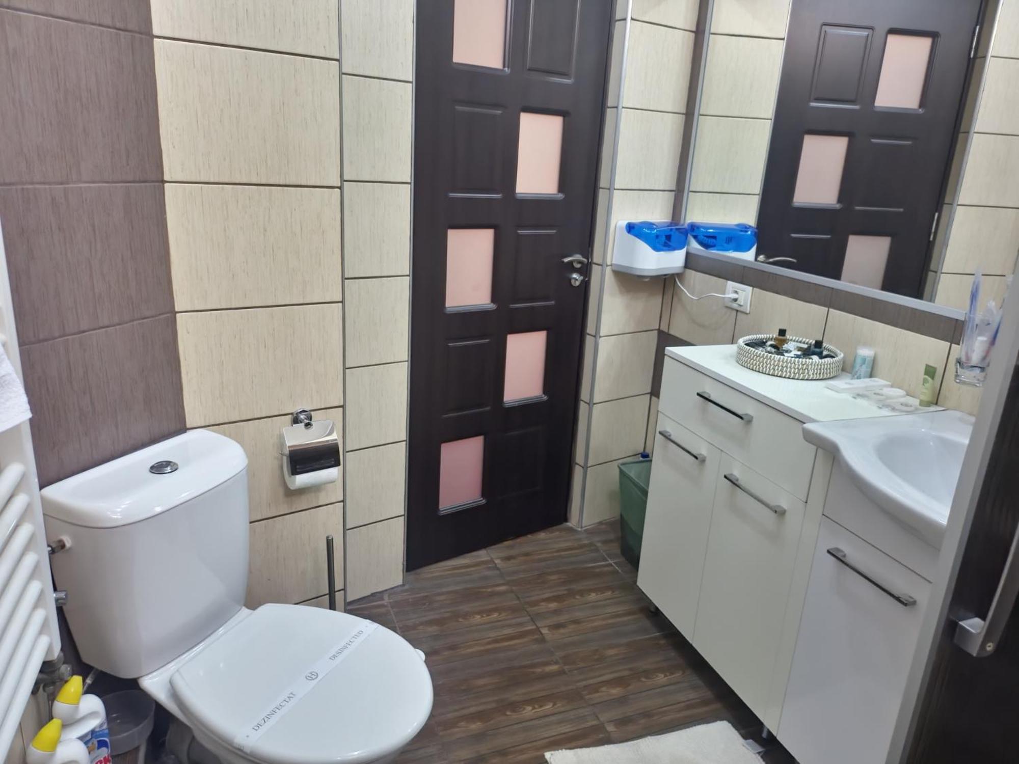 Aparthotel Yanis Bukares Bagian luar foto