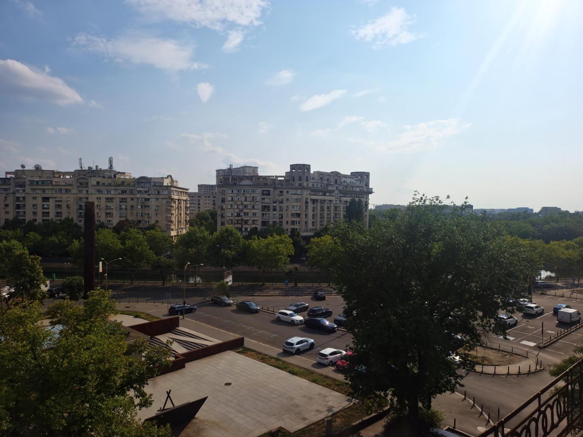 Aparthotel Yanis Bukares Bagian luar foto